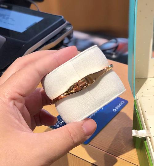 颜控必备！kate spade new york 超美智能手镯，科技与时尚的完美碰撞